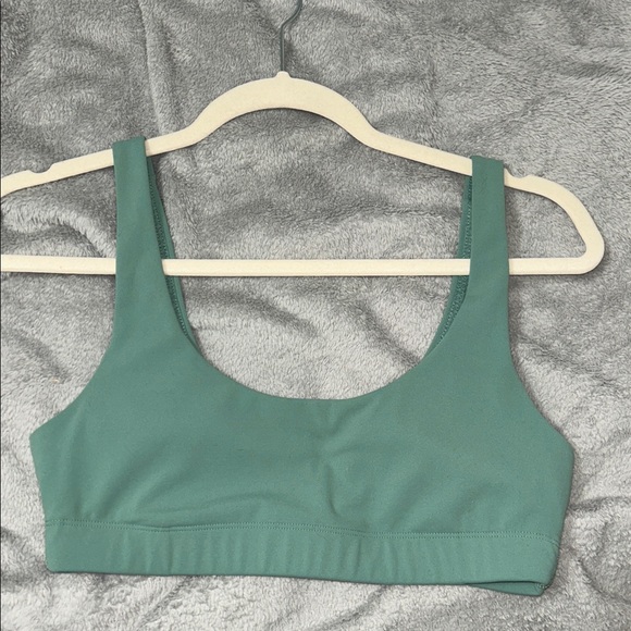 Vuori sports bra - Picture 3 of 3